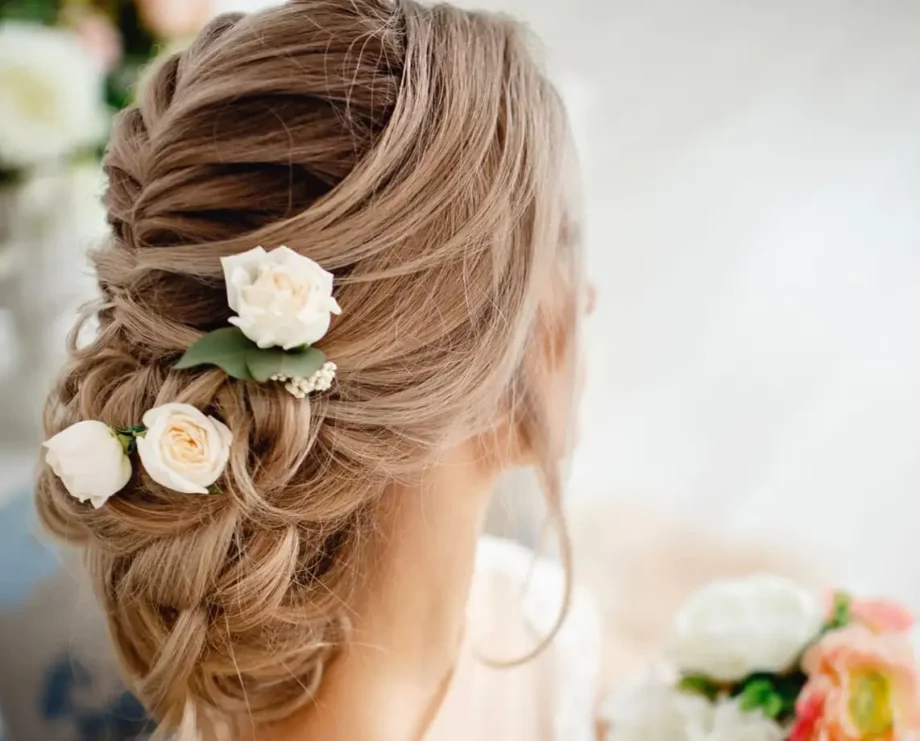 3 προτάσεις για χτένισμα Γάμου - BeautyNet - 
